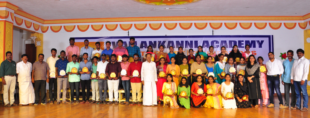 Hon'ble Dr.M.Thambidurai, M.A., M.Phil., Ph.D., M.P.(Rajya Sabha) Awarded Shields to students who have cleared the NEET Exam